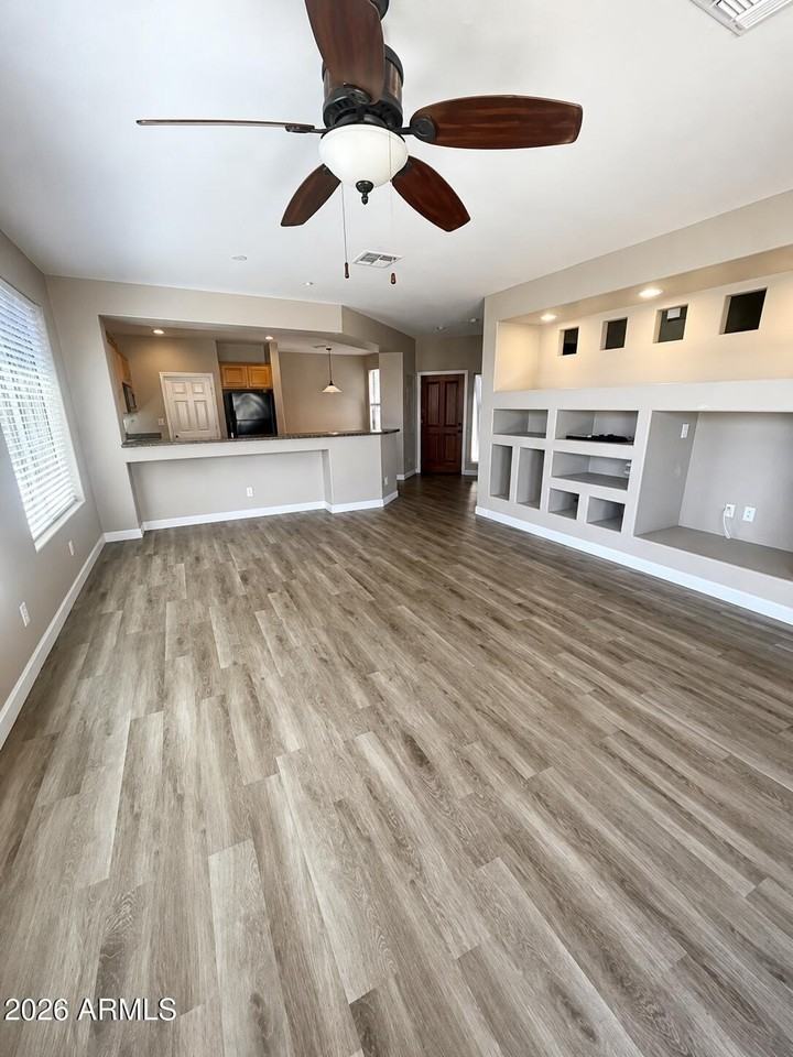 41831 N Mill Creek Way - Photo 3 of 17
