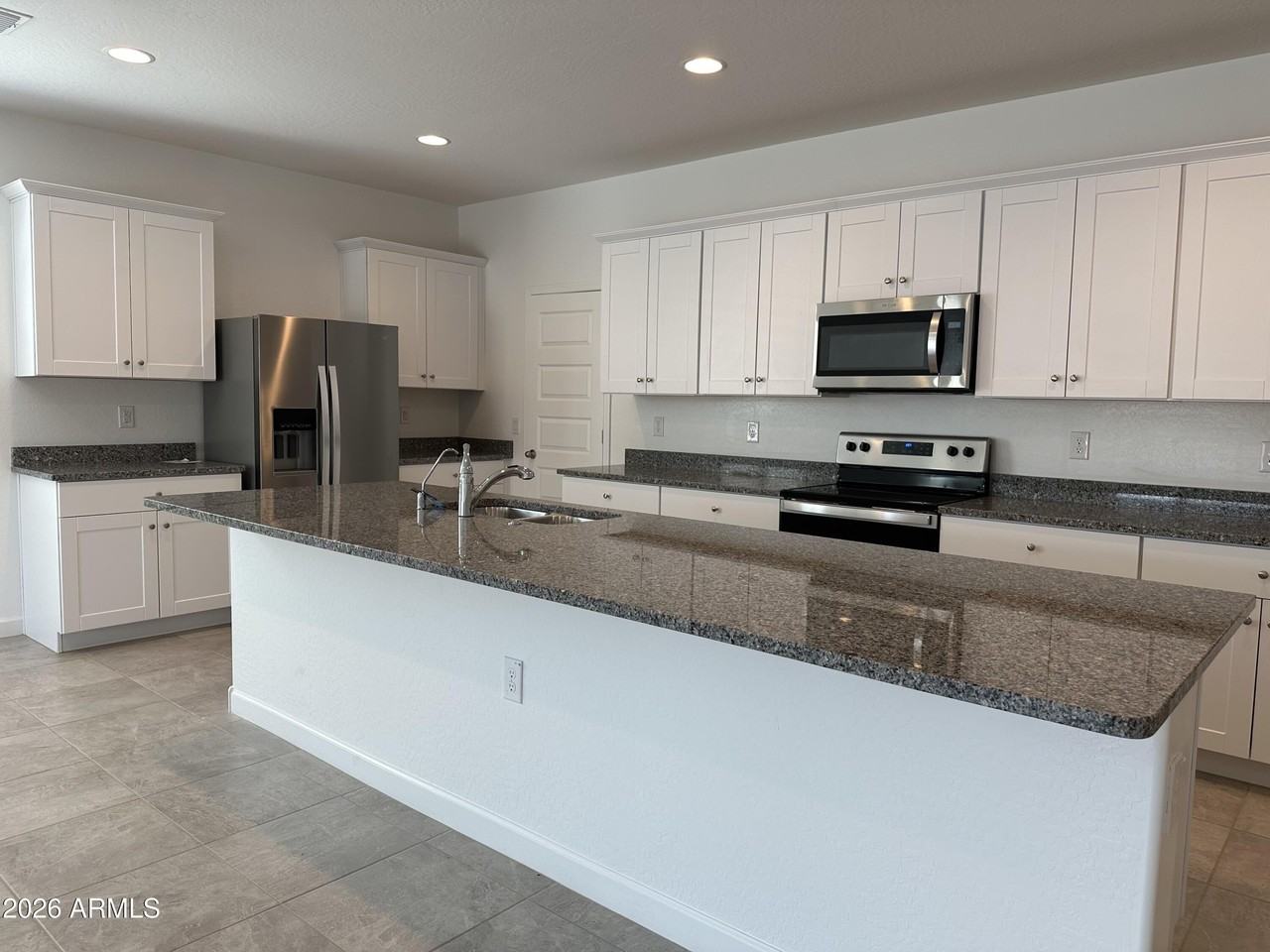 3121 W Shanley Ave - Photo 6 of 13