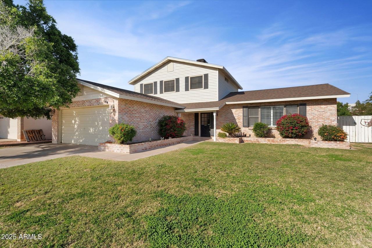 2542 W Nopal Ave - Photo 4 of 50