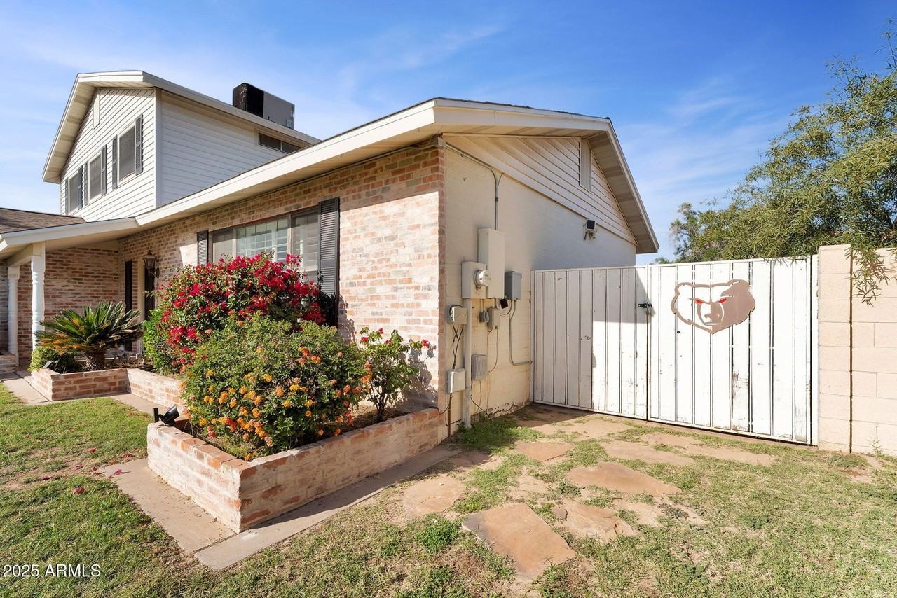 2542 W Nopal Ave - Photo 5 of 50