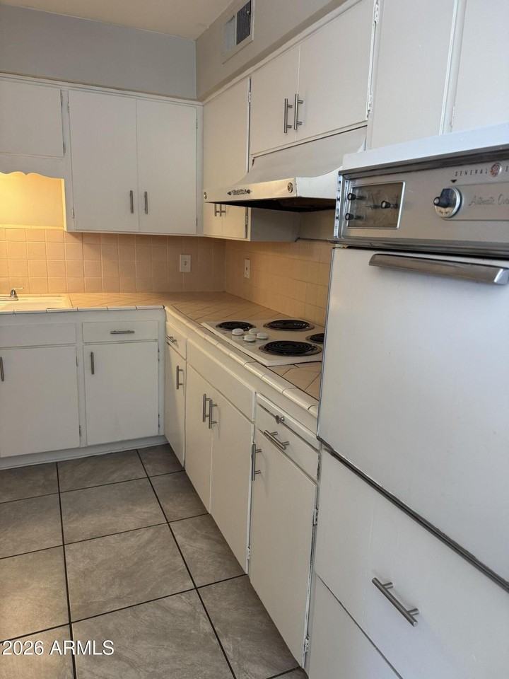 62 S Allen #C - Photo 4 of 7
