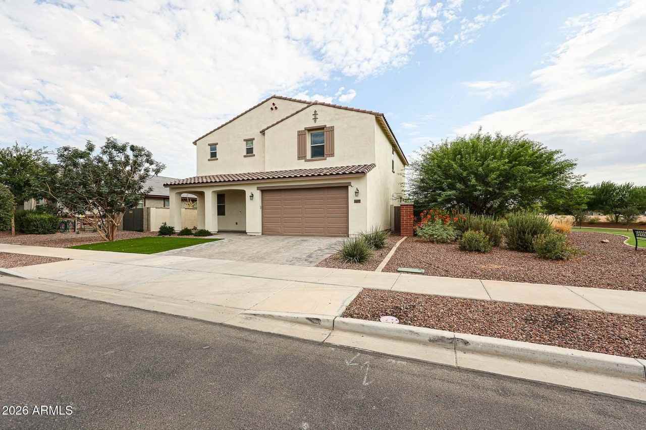 14090 W Old Oak Ln - Photo 3 of 50