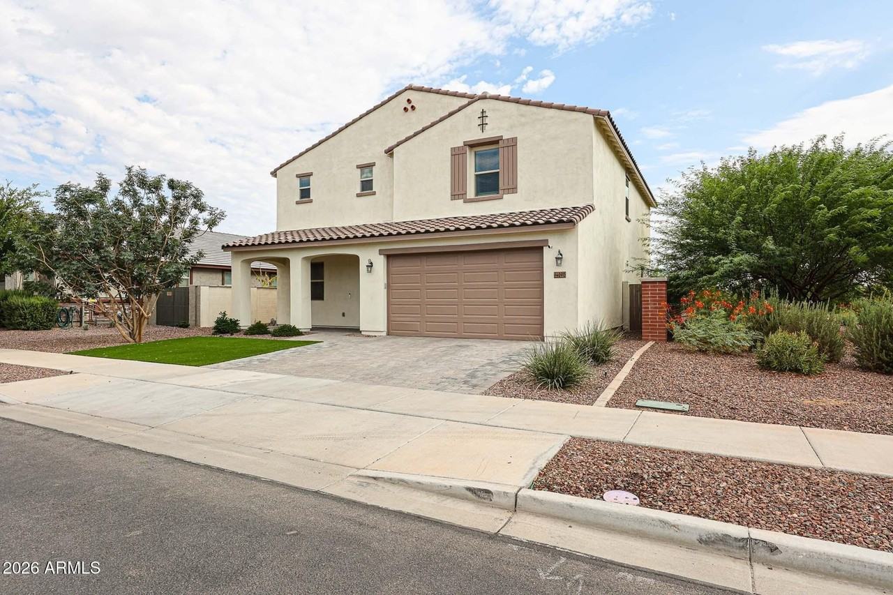 14090 W Old Oak Ln - Photo 4 of 50