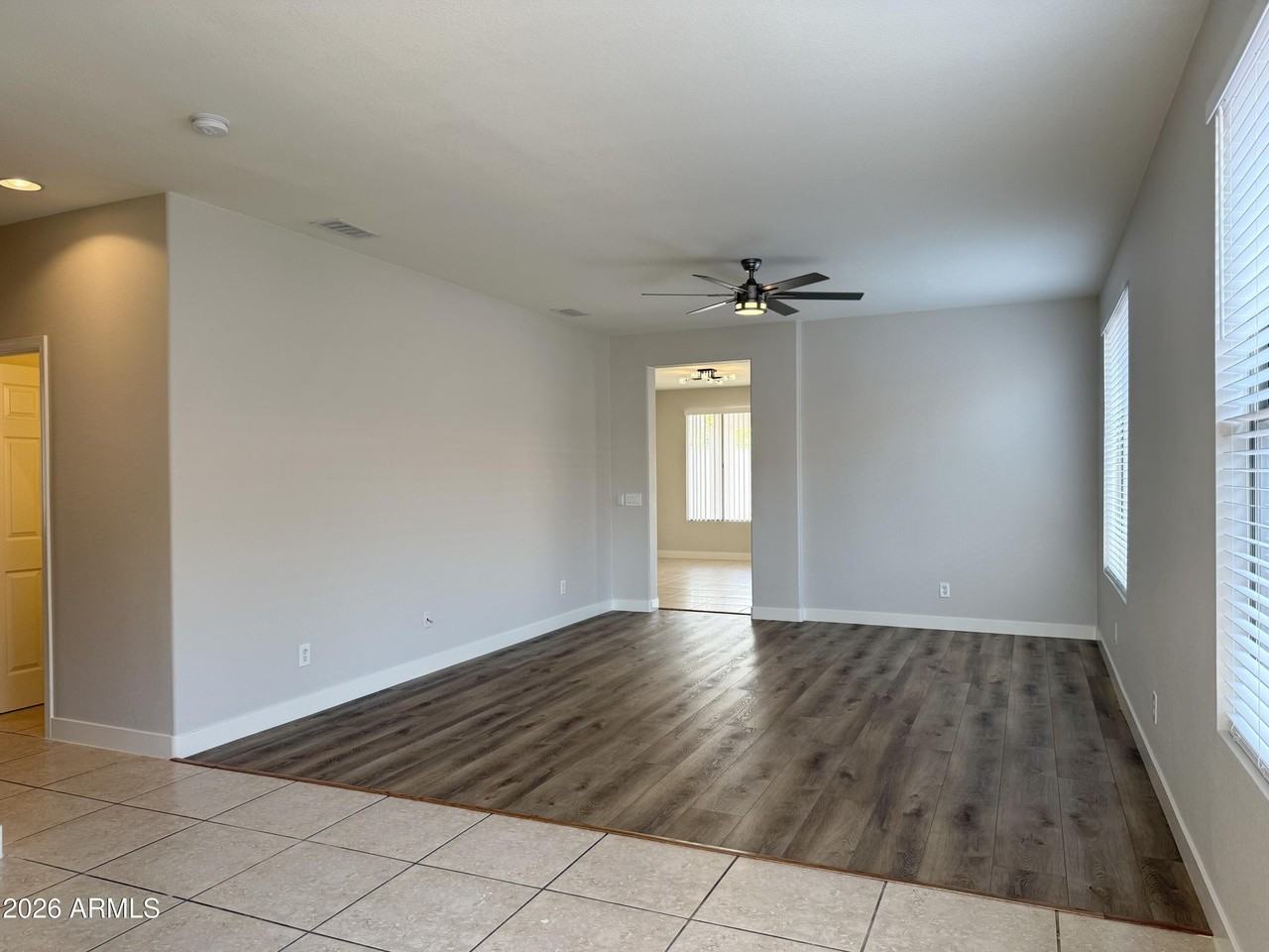 6558 W Townley Ave - Photo 5 of 39