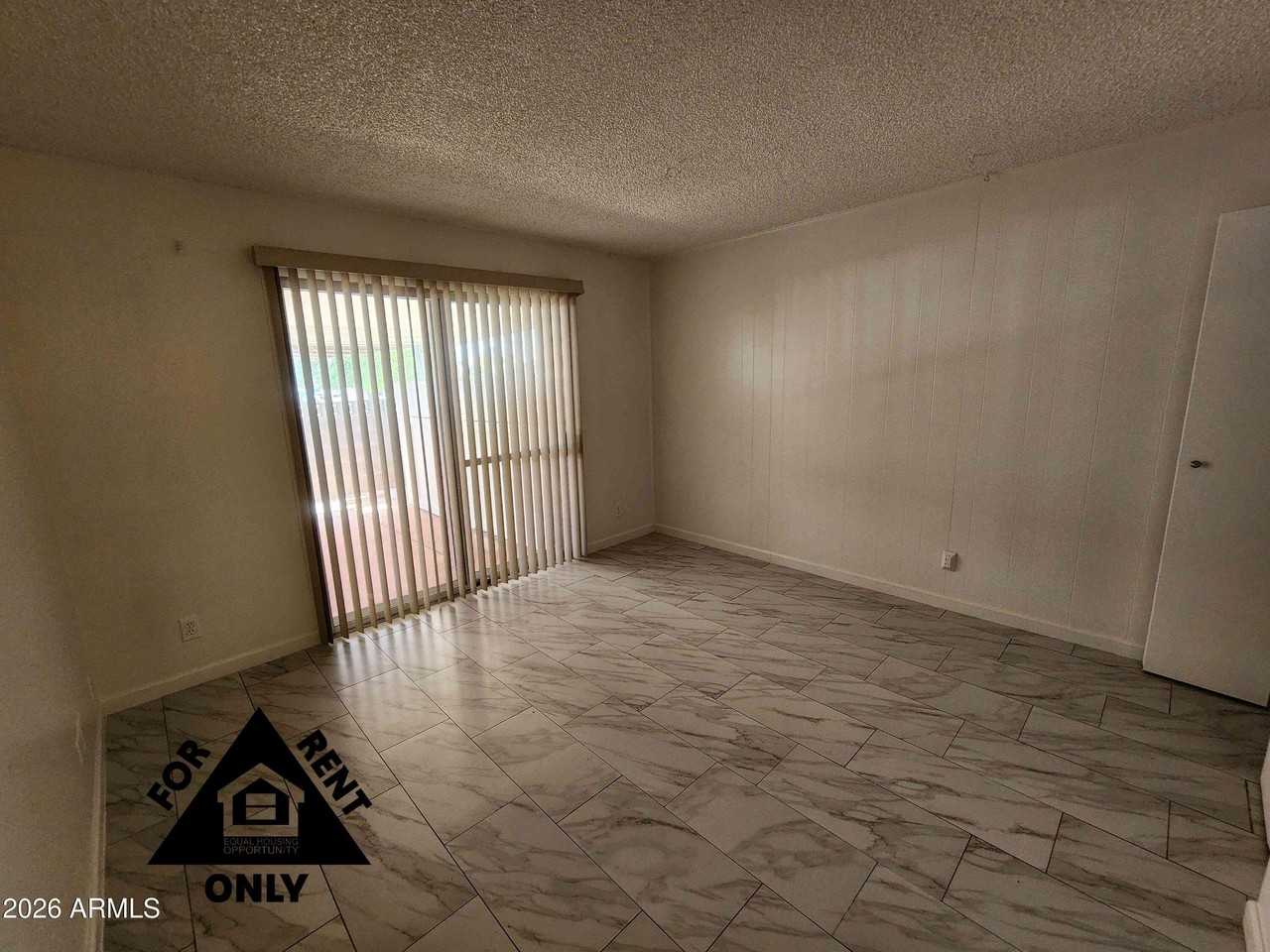 7132 W Wolf St - Photo 6 of 18