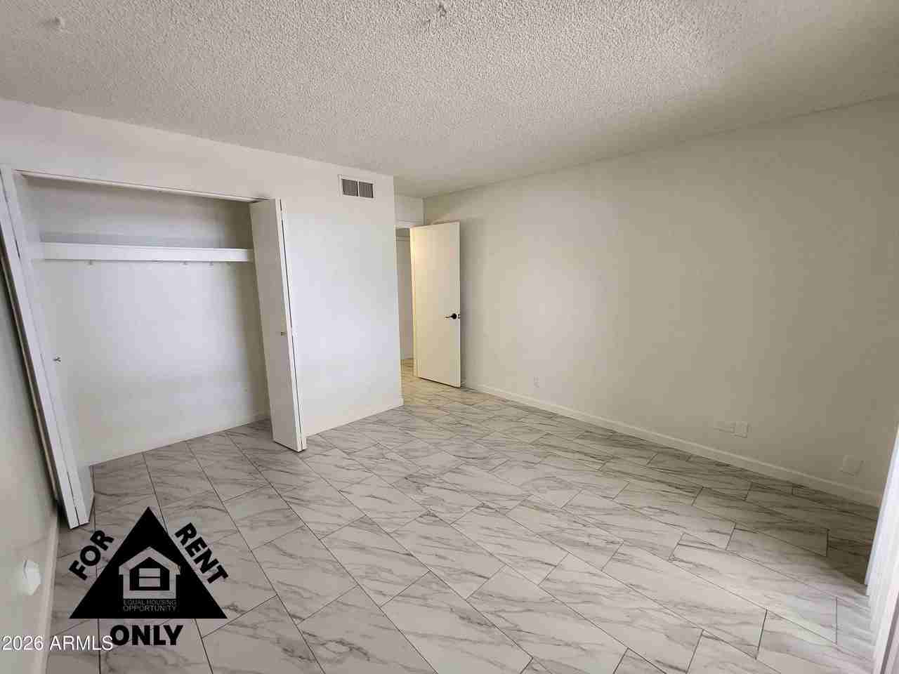 7132 W Wolf St - Photo 7 of 18