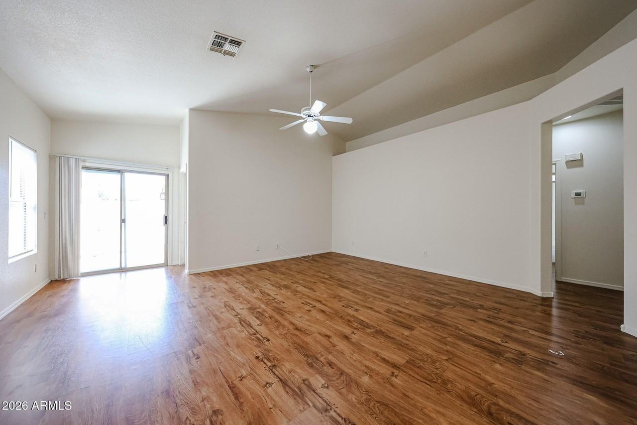 25242 N 40th Ln - Photo 4 of 35