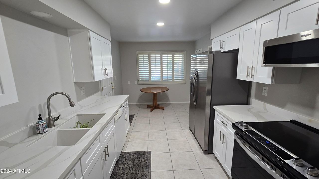 10715 W Tropicana Cir - Photo 2 of 27