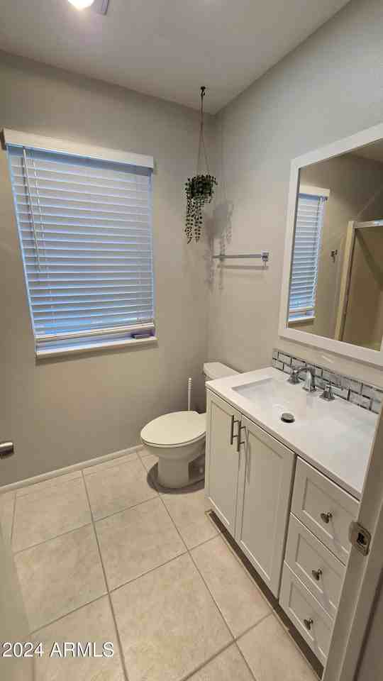 10715 W Tropicana Cir - Photo 5 of 27