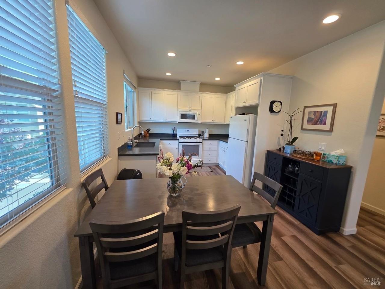 2600 1st St #G - Photo 5 of 31