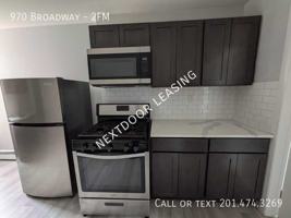 featured image of 970 Broadway #2FM