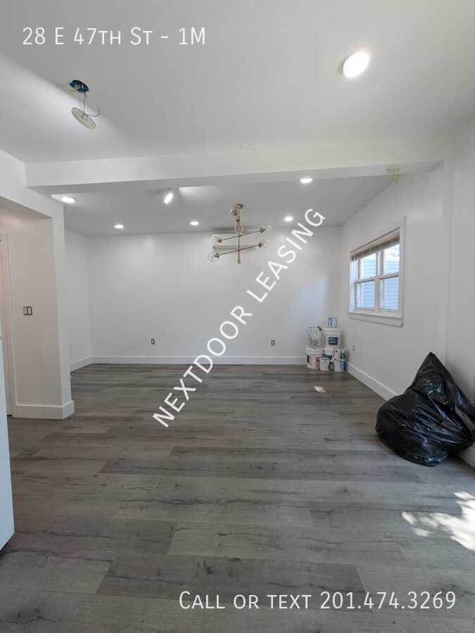 28 E 47th St #1M - Photo 5 of 12