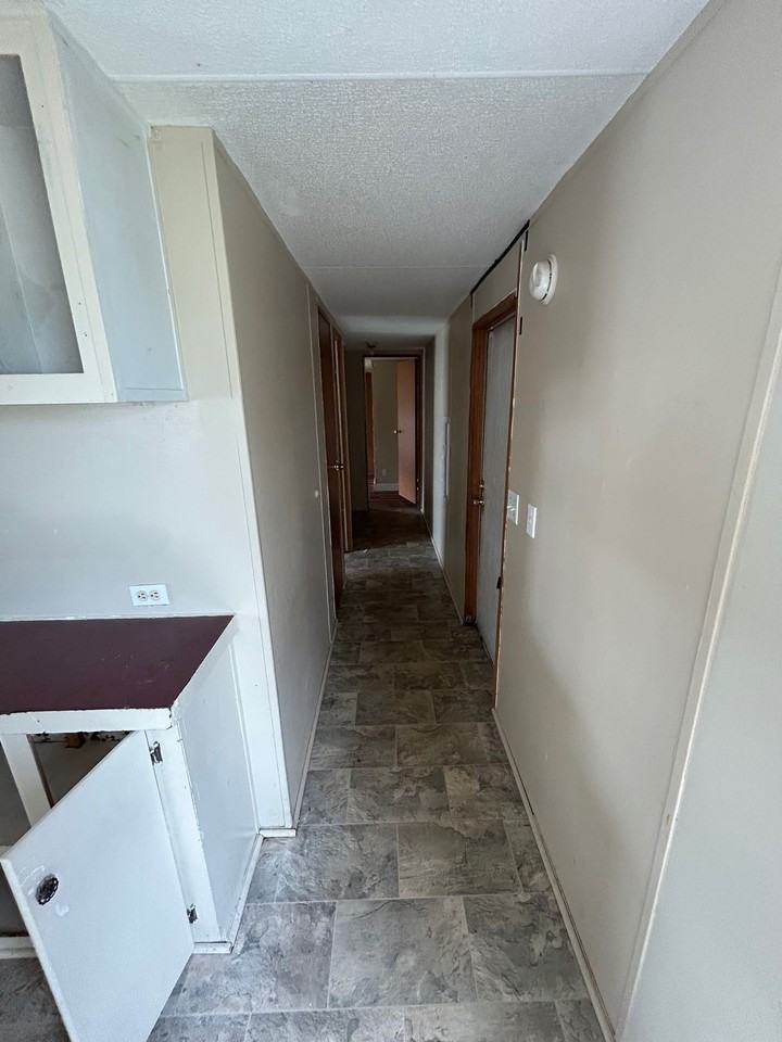 304 Reid Ct - Photo 3 of 8