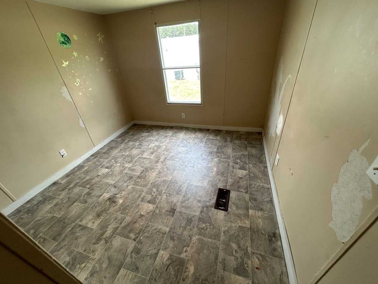 304 Reid Ct - Photo 6 of 8
