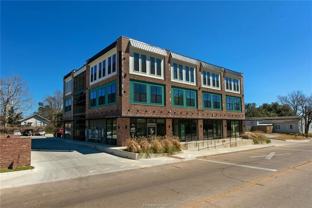 305 W 27th St #225 - Photo 1 of 1
