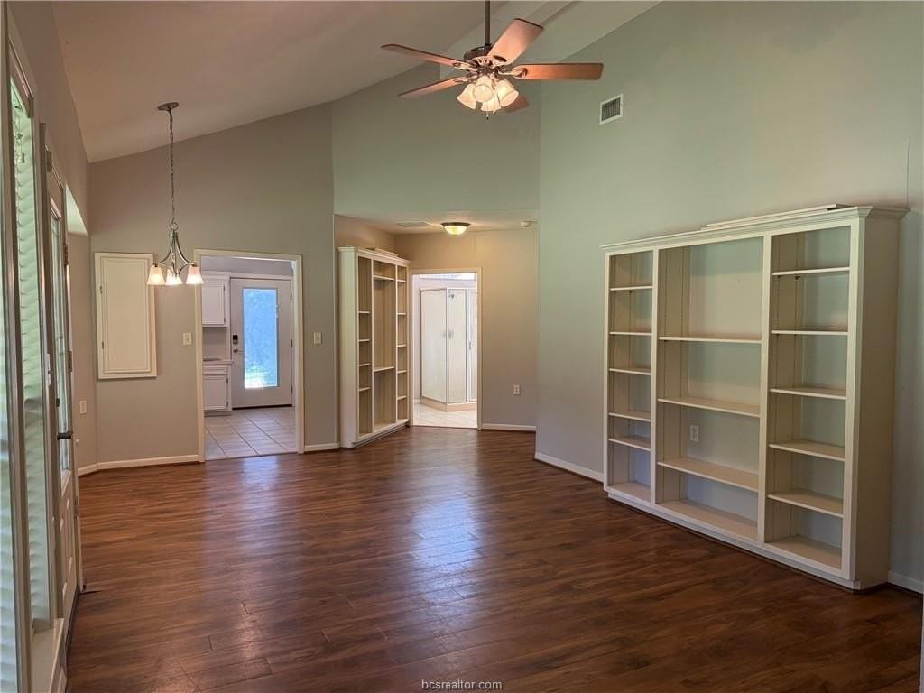 6015 Los Robles Dr - Photo 4 of 17