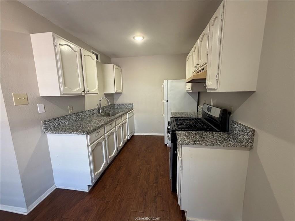 802 Navidad St #D - Photo 3 of 9