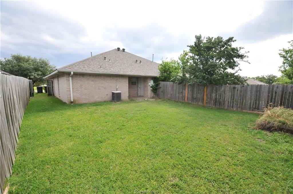 2323 Trace Mdws - Photo 2 of 14