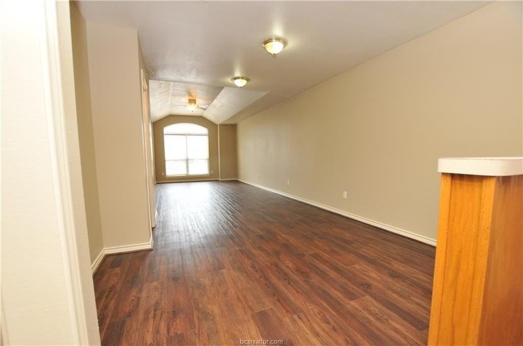 2323 Trace Mdws - Photo 6 of 14