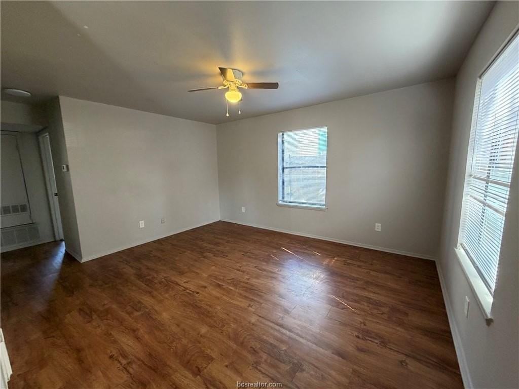 804 Navidad St #B - Photo 4 of 7