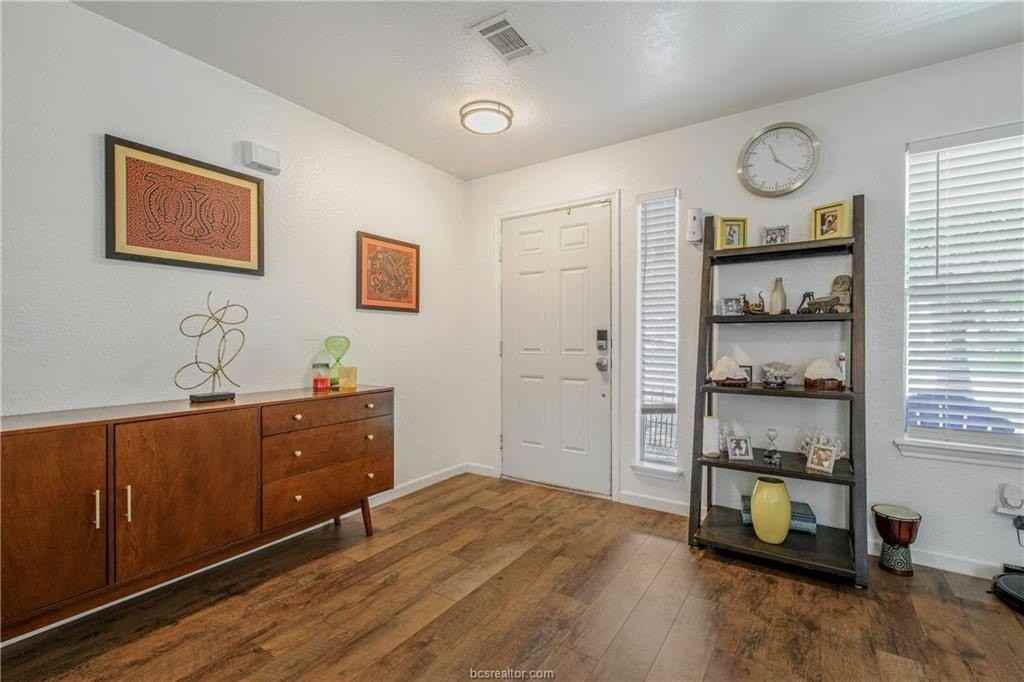 15236 Faircrest Dr - Photo 4 of 23
