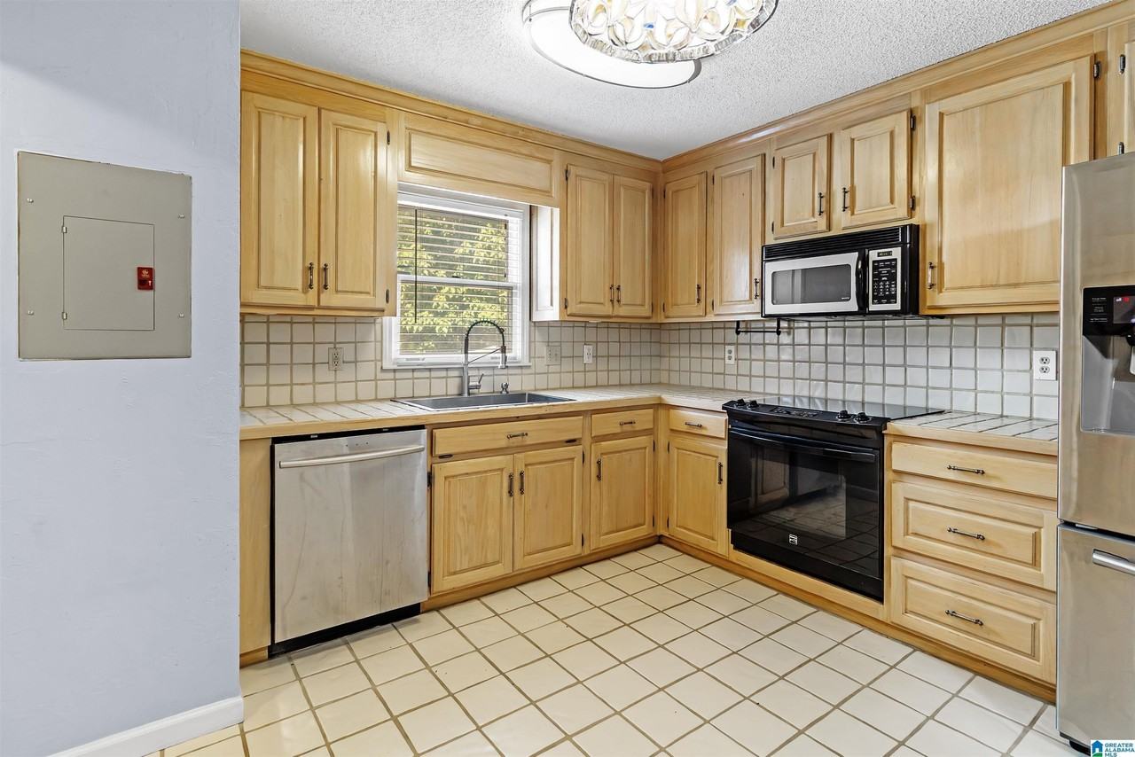 3416 Wisterwood Ln - Photo 4 of 22