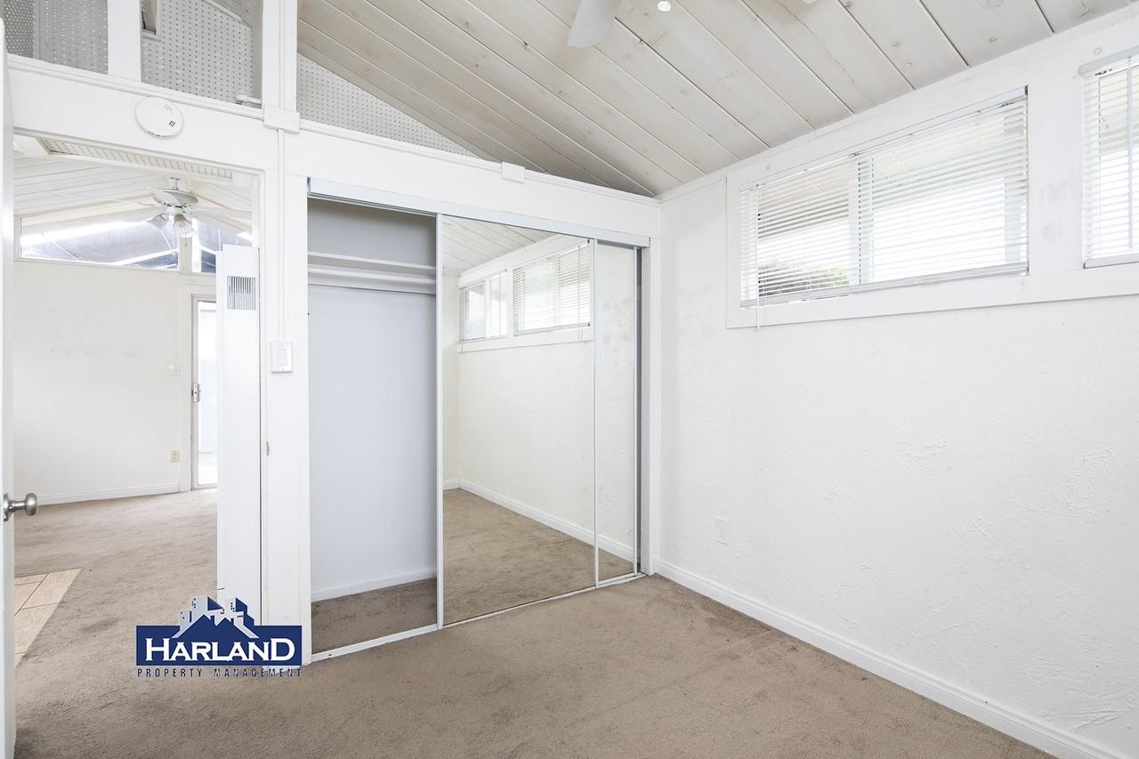 6250-6264.5 Stanley Avenue - 6254.5 - Photo 5 of 9