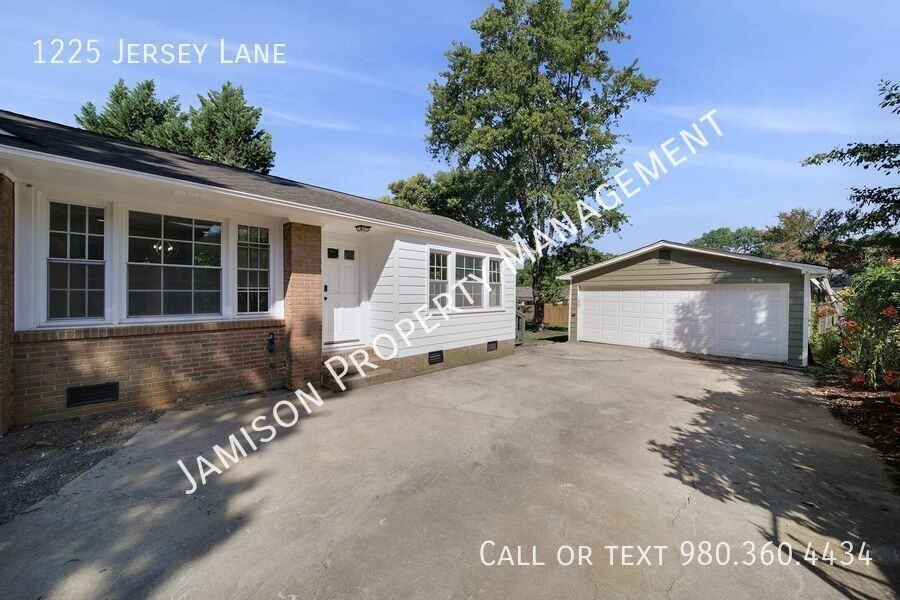 1225 Jersey Ln - Photo 2 of 34