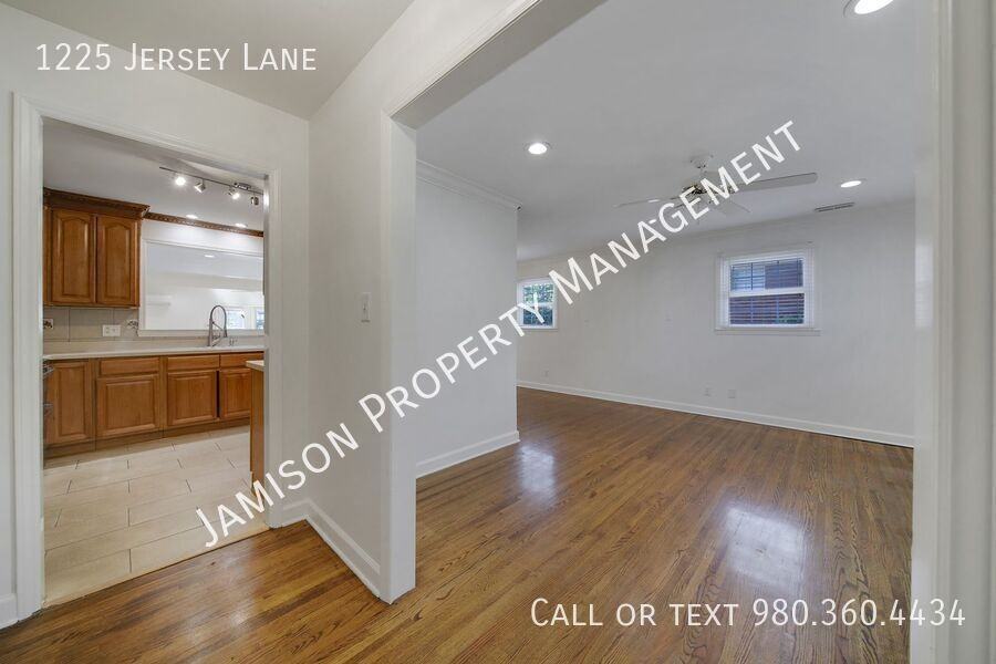 1225 Jersey Ln - Photo 3 of 34