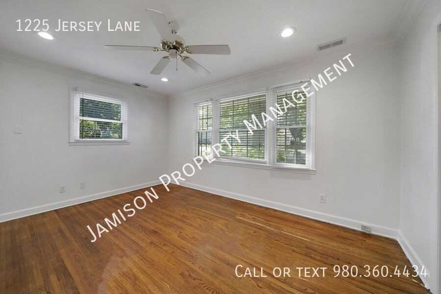 1225 Jersey Ln - Photo 4 of 34