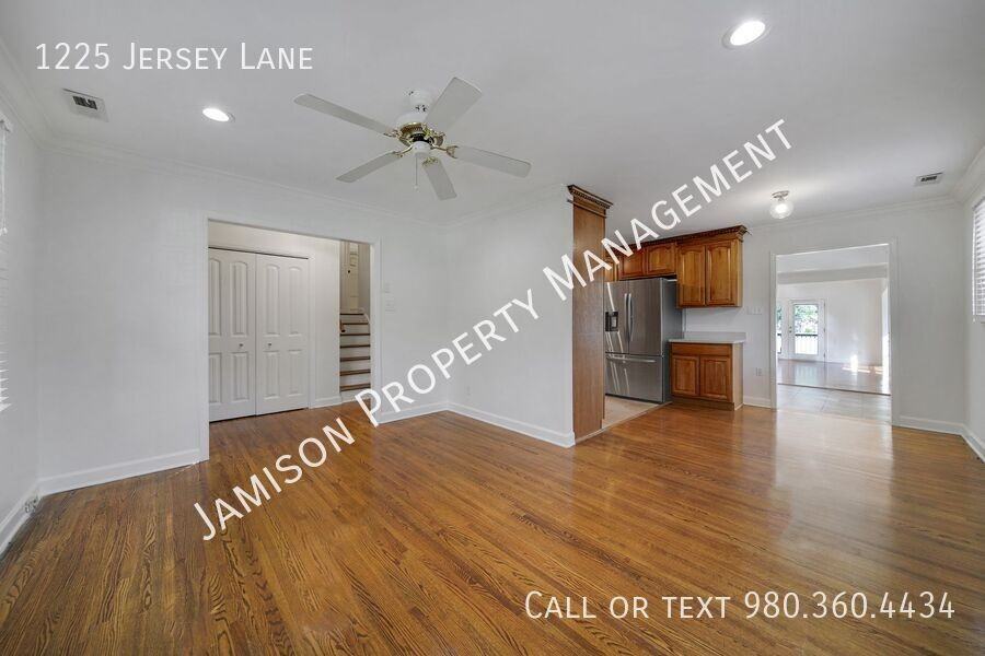 1225 Jersey Ln - Photo 5 of 34