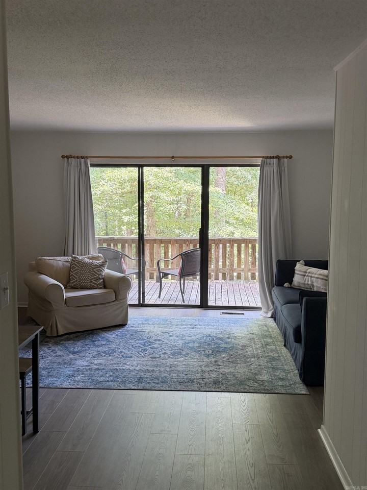 104 Chelsea Dr #49 - Photo 4 of 12