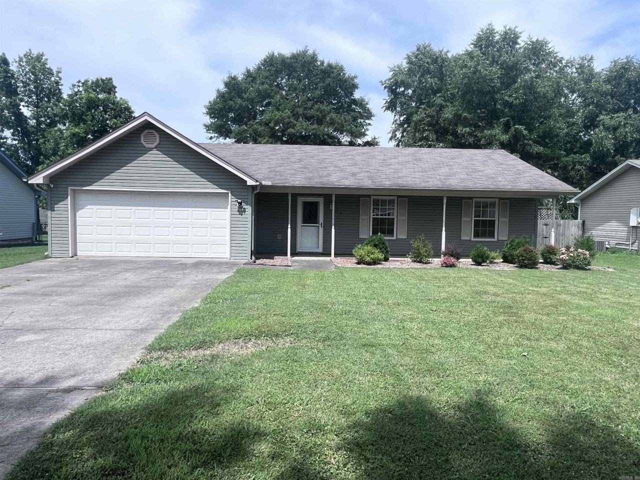 28 Burns Dr
