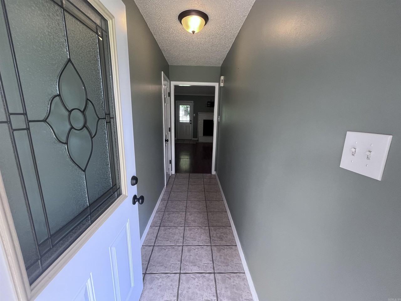 28 Burns Dr - Photo 5 of 50