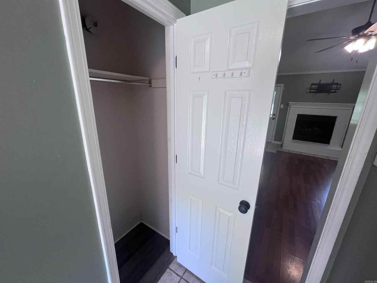 28 Burns Dr - Photo 7 of 50