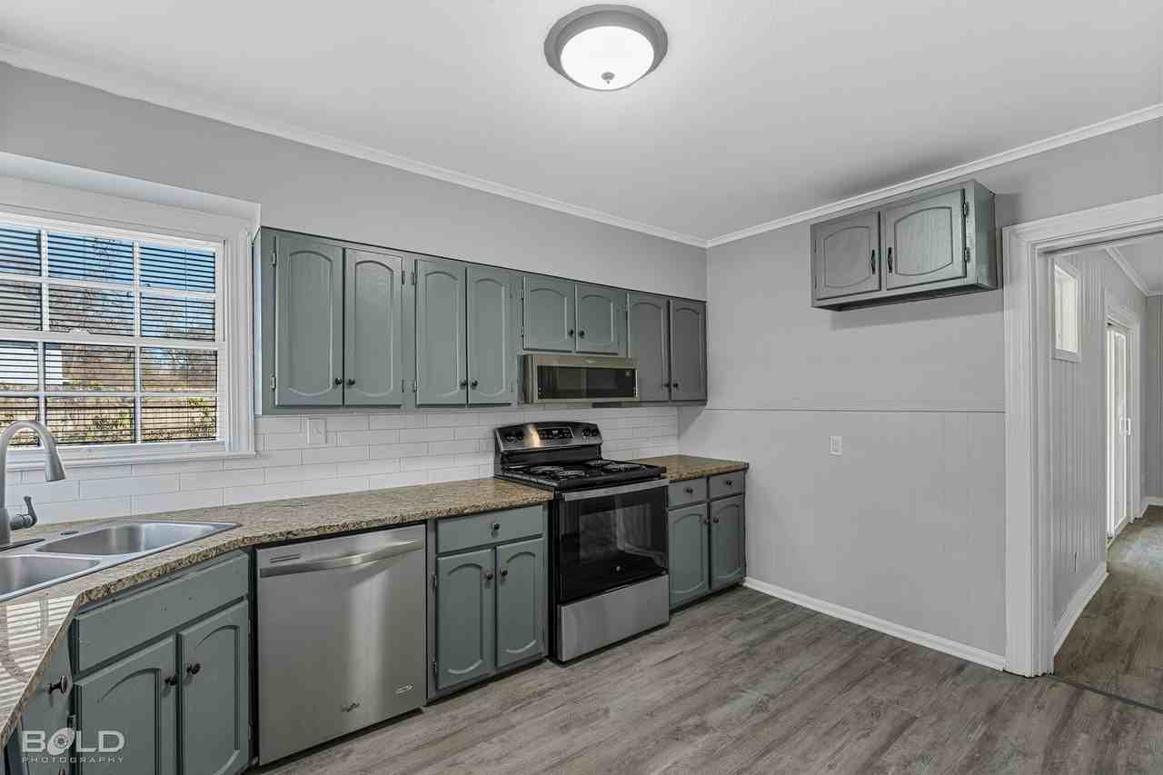 3521 Madison Park Blvd - Photo 5 of 43
