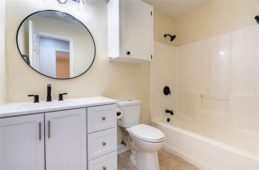 329 Yorktown Blvd - Photo 3 of 12