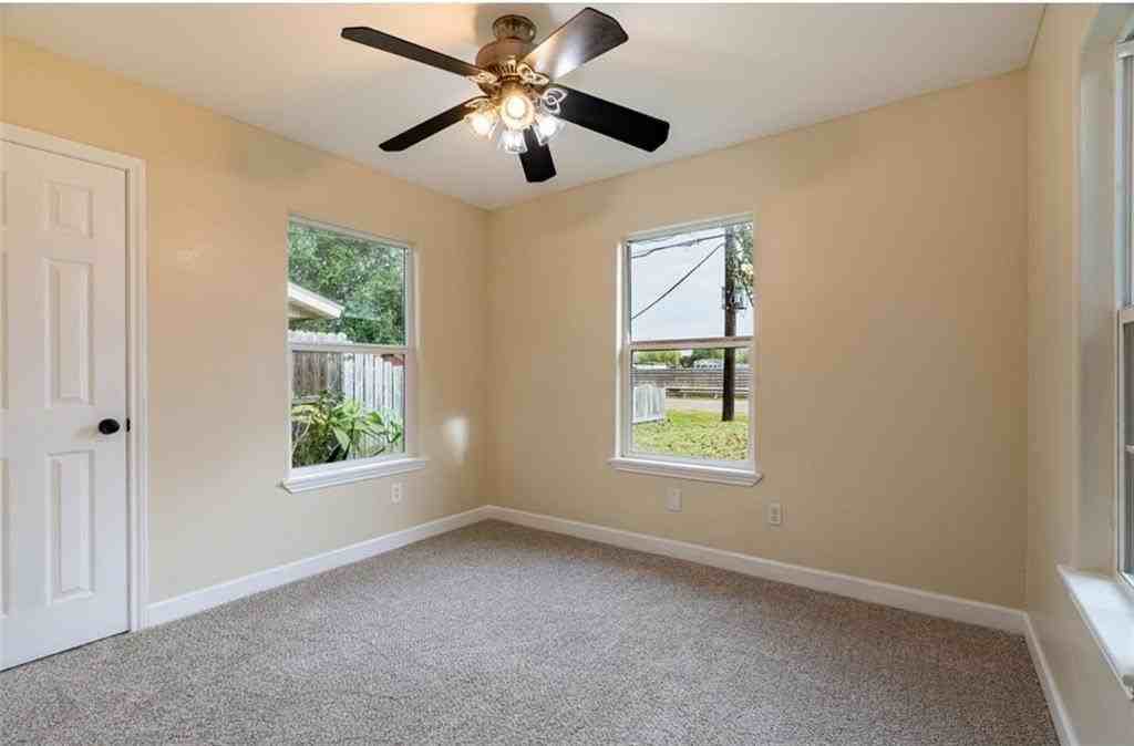 329 Yorktown Blvd - Photo 6 of 12