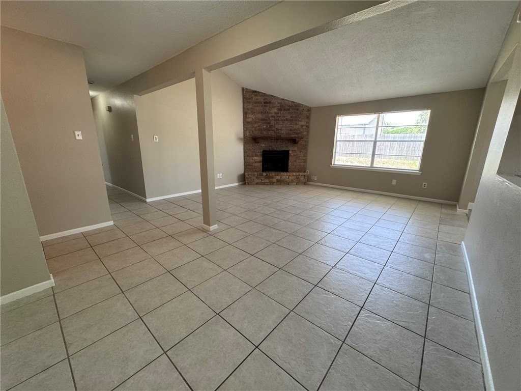 205 Clarice Dr - Photo 3 of 23