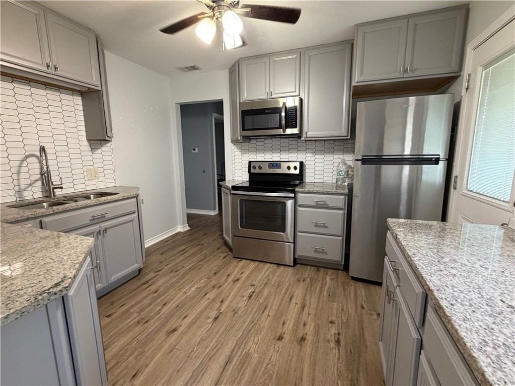 762 Sharon Dr - Photo 2 of 6