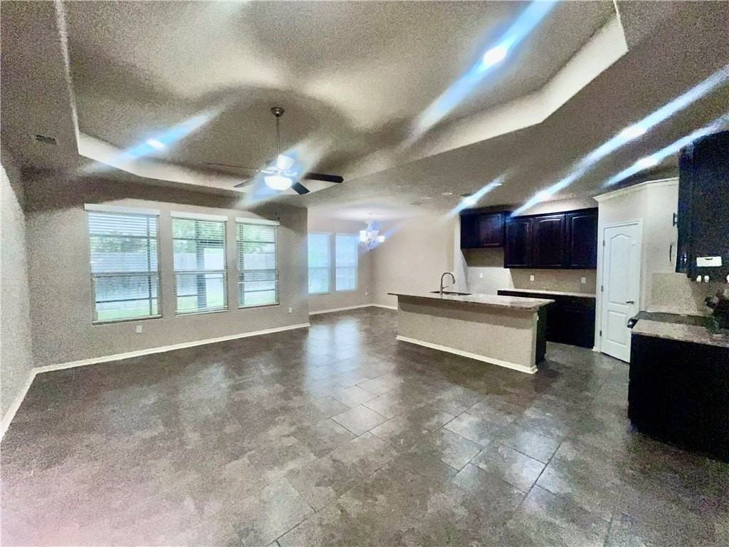 2113 Anacua St - Photo 4 of 21