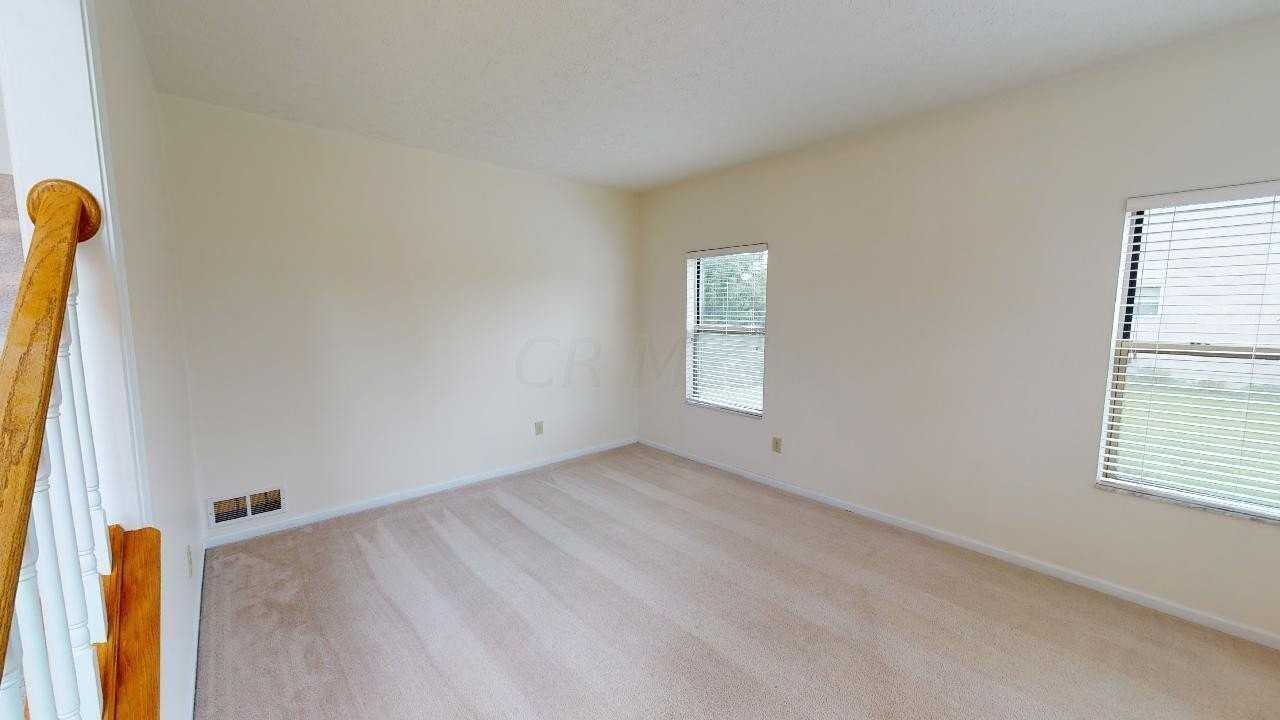 6498 Ringsend Ct - Photo 6 of 50