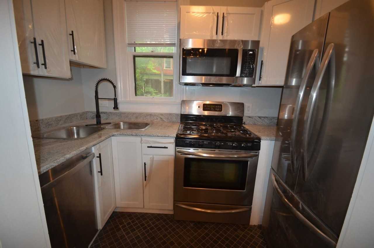 301 W 5th Ave #REAR - Photo 4 of 12