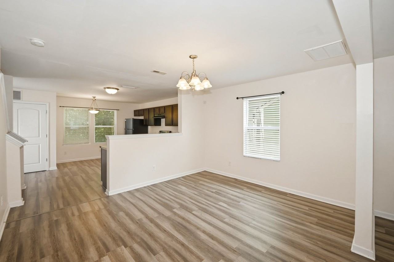 1025 Rook Rd - Photo 5 of 19