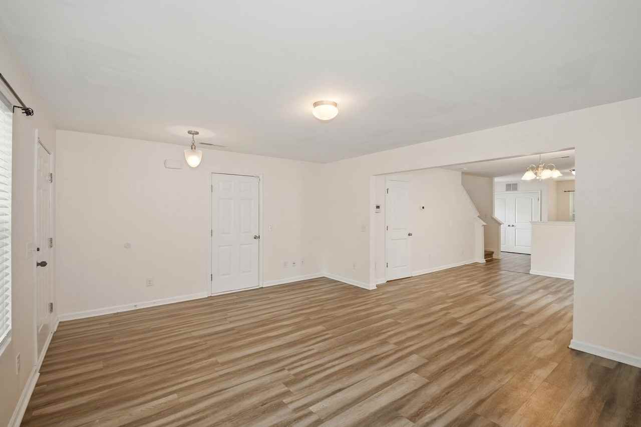 1025 Rook Rd - Photo 6 of 19