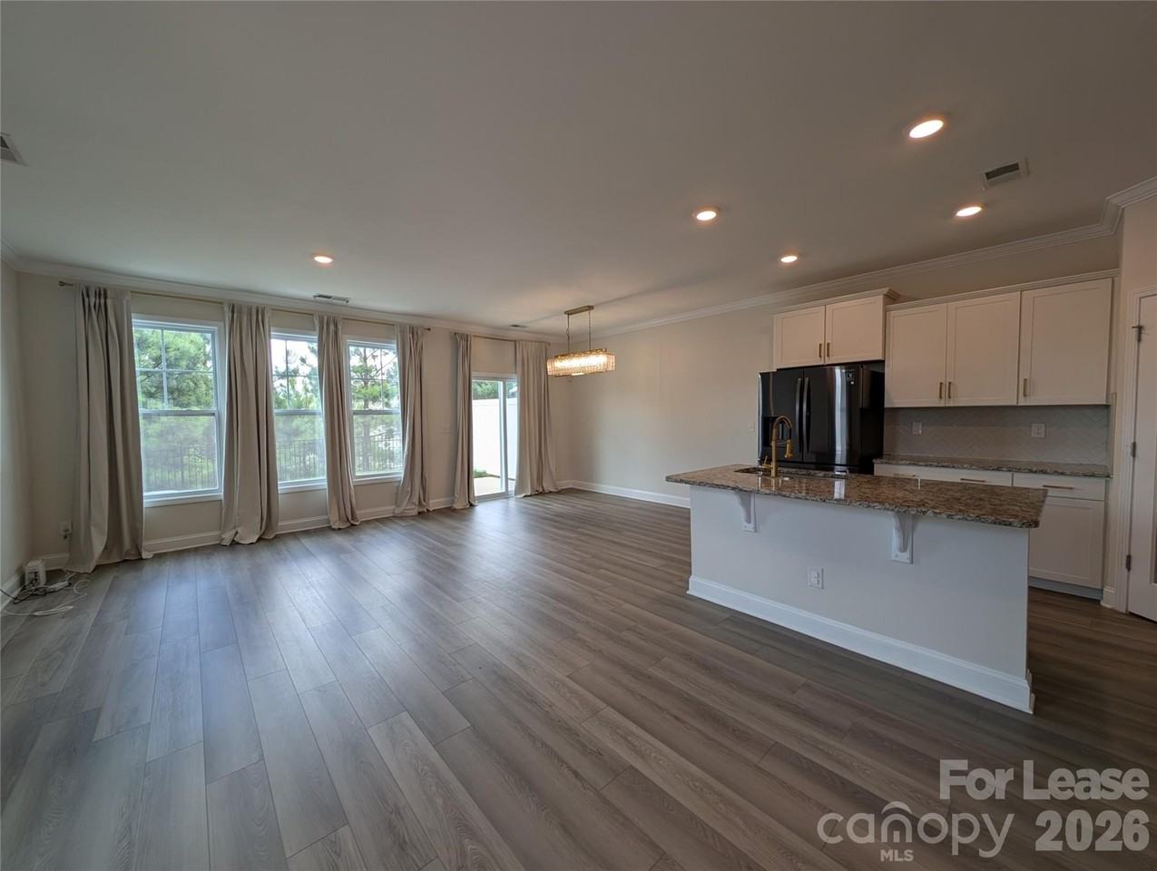 634 Cypress Glen Ln - Photo 6 of 37