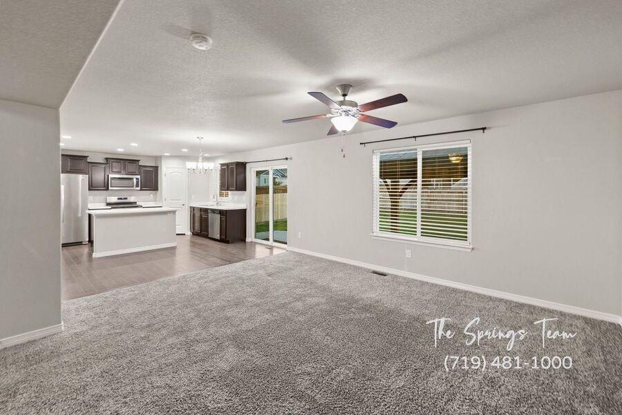 10957 Matta Dr - Photo 7 of 38