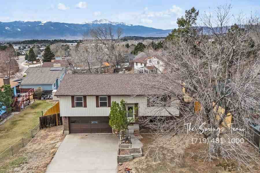 1730 Hathaway Dr - Photo 3 of 35