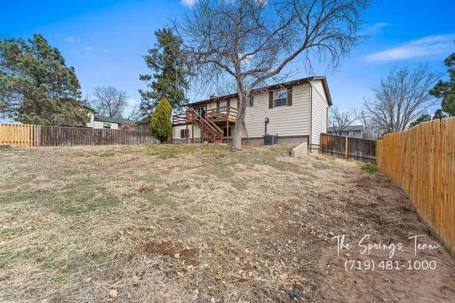 1730 Hathaway Dr - Photo 6 of 35