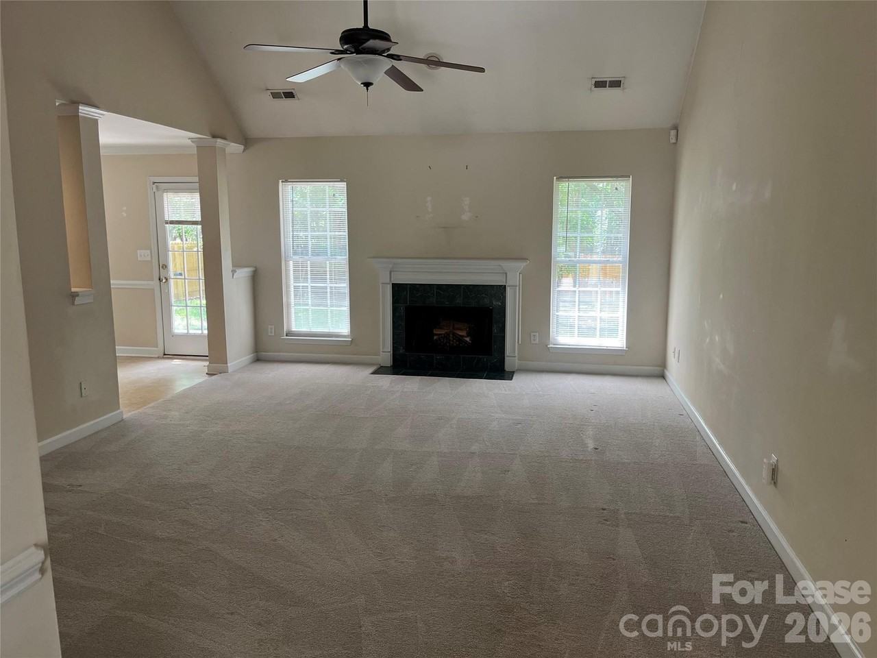 2919 Springs Dr - Photo 4 of 14